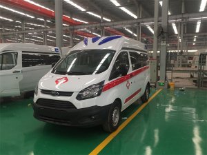 國(guó)六福特V362汽油版救護(hù)車(chē)